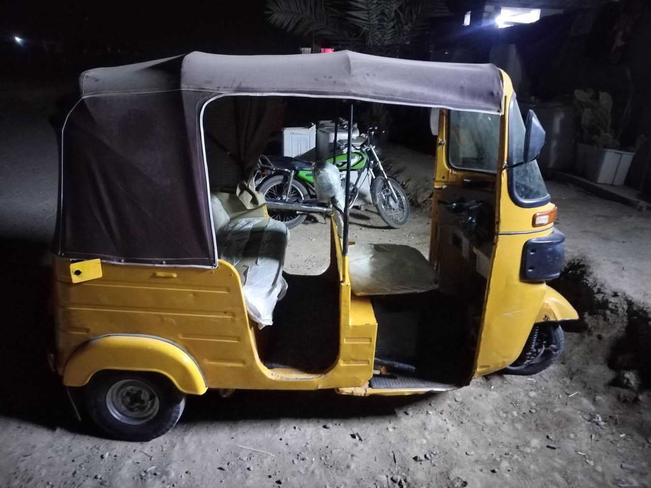 تكتك مو د يل16العنوان واسط الكوت حي الجهاد***********
