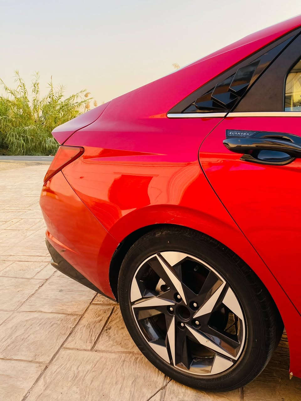 سلام عليكم 
سياره الانترا موديل 2023
وارد أمريكي 
فول مواصفات 1/1
ماشيه 50 الف كيلو متر
رقم الانكليزي بغداد تحويل ثاني يوم 
السعر 167 وبيها مجال بسيط 
***********
المكان بغداد / المدائن
