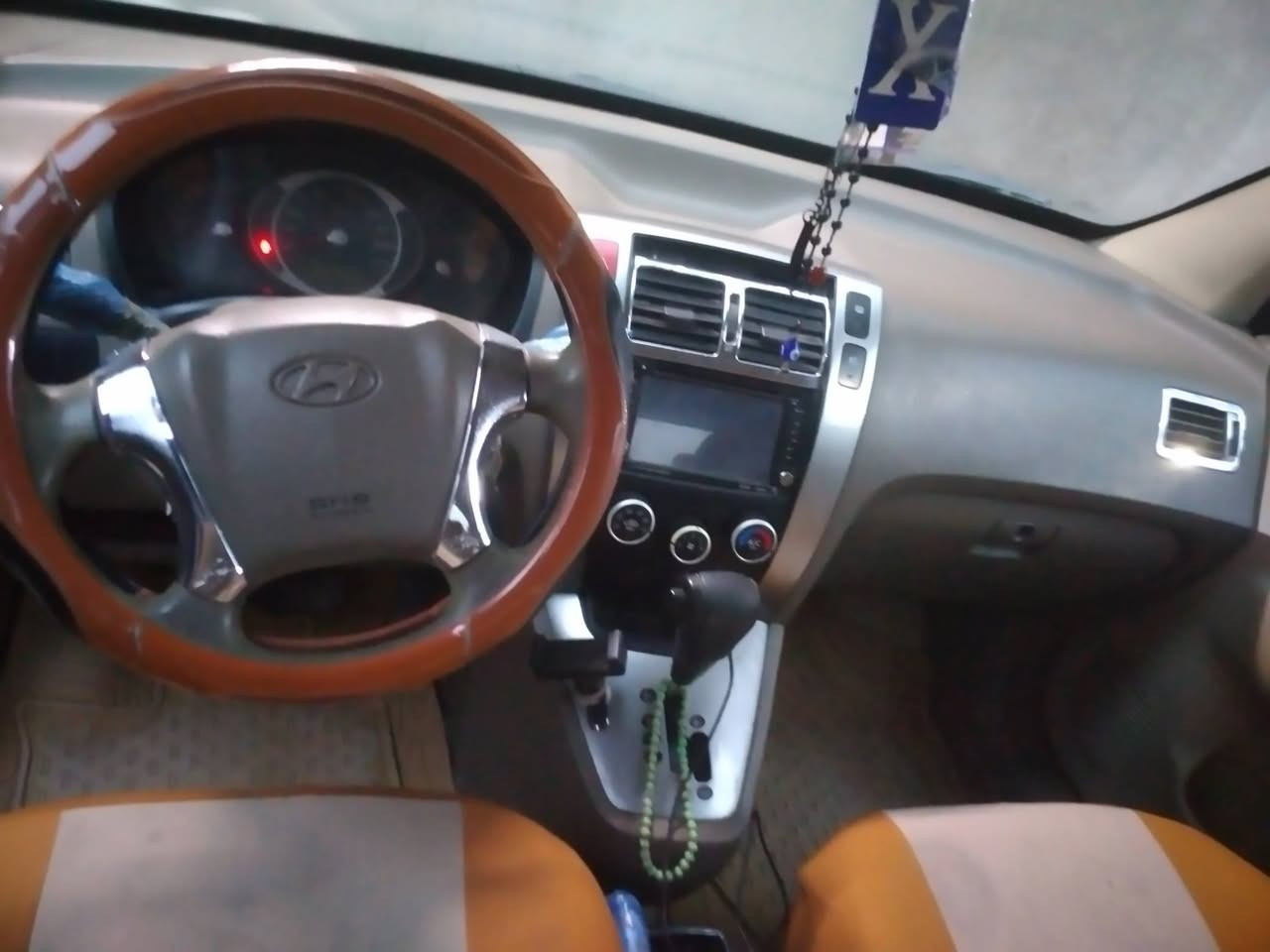 مراوس مراوس فقط
توسان خليجي ٢٠٠٩ داخل بيجي مو اسود محرك ٢٠٠٠ معروف 
كير محرك صدر تبريد تدفئة كل مكفول فقط الي ماشر صبغ رقم انكليزي بسمي 
***********
