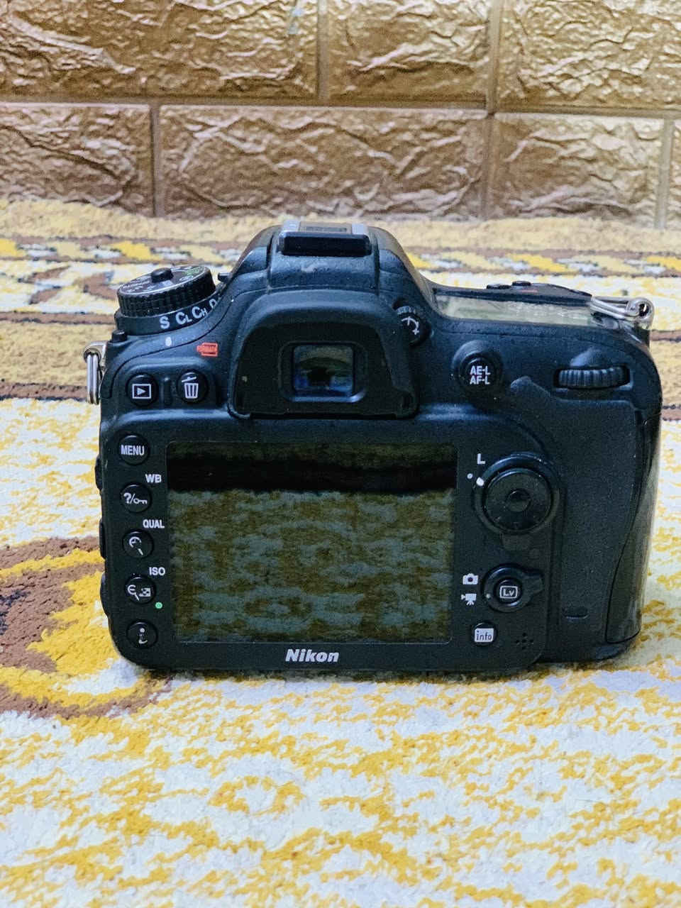 📸 للبيع كاميرا Nikon D7100
الحالة: نظيفة جداً بنسبة 95%  

ملحقات:  
• كاميرا Nikon D7100  
• رام 16GB  
• بطارية  
• شاحن  
• مع ملحقاتها  

الكاميرا بحالة ممتازة وما بيها أي عطل، استخدام خفيف.  
مناسبة للتصوير الاحترافي وتصوير الفيديو.

السعر: (500وبيهاا مجال)  
الموقع: (الديوانية)


**إذا كنت صاحب هذا الإعلان وتريد حذفه لأي سبب، رجاءا أرسل رسالة إلى الدعم الفني**