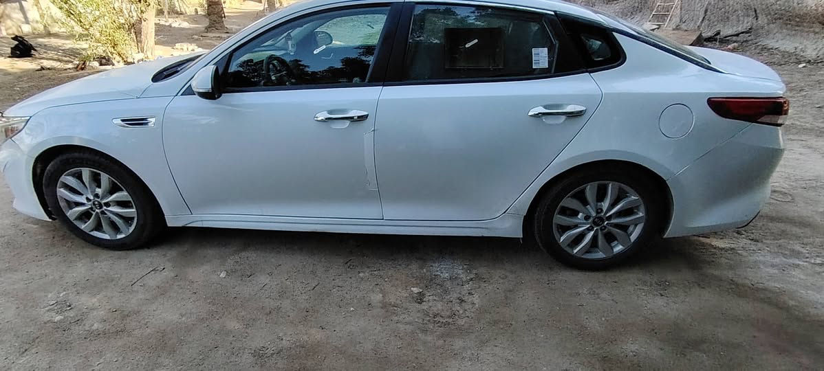 اوبتيما موديل 16 امريكي رقم ذي قار بأسمي بيها  3  قطع  السياره جاهزه تبريد تخم تاير لايت عدسات  شاشه بلاديه وكامره خلفيه واشاير بالمرايه  سعرها 106 وبيها مجال ***********
