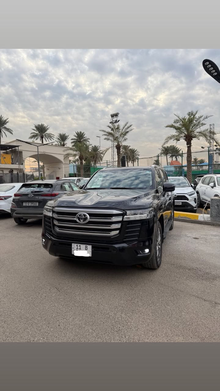 لاندكروز 2022  ساز تطبيق باب اول
ملاحضه : السياره مغلفه PPF ضمان من زيرو

مكفوله من الضربه  والصبغ والبارد 

 جديده جدا وما تصرف عليها ايشي وداخلة صيانة كاملة بساز قبل ايام كلشي جديد بيها حتى دهن وكالة  

 وبالخير على الياخذها 

محرك ٦ سلندر  ٤٠٠٠

كير محرك  مكفولات

كامره بلاديه

طفايه  بالصدر

حساسات امامي خلفي

زراك لايت 

ترحيب   شاشه 

غرفتها جديده جلد + مغلفة فوكاها يعني الجوه جديد 📍

تحكمات جهتين

اناره محيطيه داخله وخارجيه

علامه لاندكروز بالابواب

فرشات وعده وكتلوكات بلاديه مال شركه 

فتحه  بصمه 

صدر امامي خلفي جديد 

تخم تاير وباتري جديد 

رقم بغداد باسمي 

تحويل ثاني يوم بغداد

هزه جديده والارقام الانكليزيه الجديده

مكاني بغداد الحارثية

للاستفسار: *********** 

               .             .
