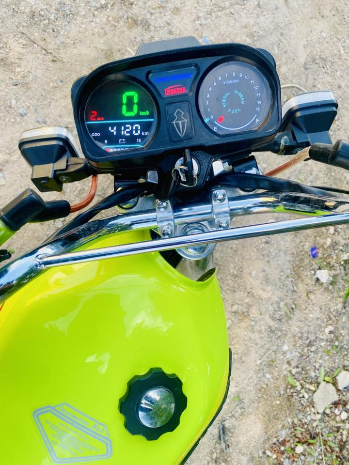 السلام عليكم تايكر هونزدا  ٢٠٢٥ أوراق كامله مكفوله كفاله عامه من كلشي كير مكينه كارتون السعر ٧٢٥ وبيها مجال ***********
