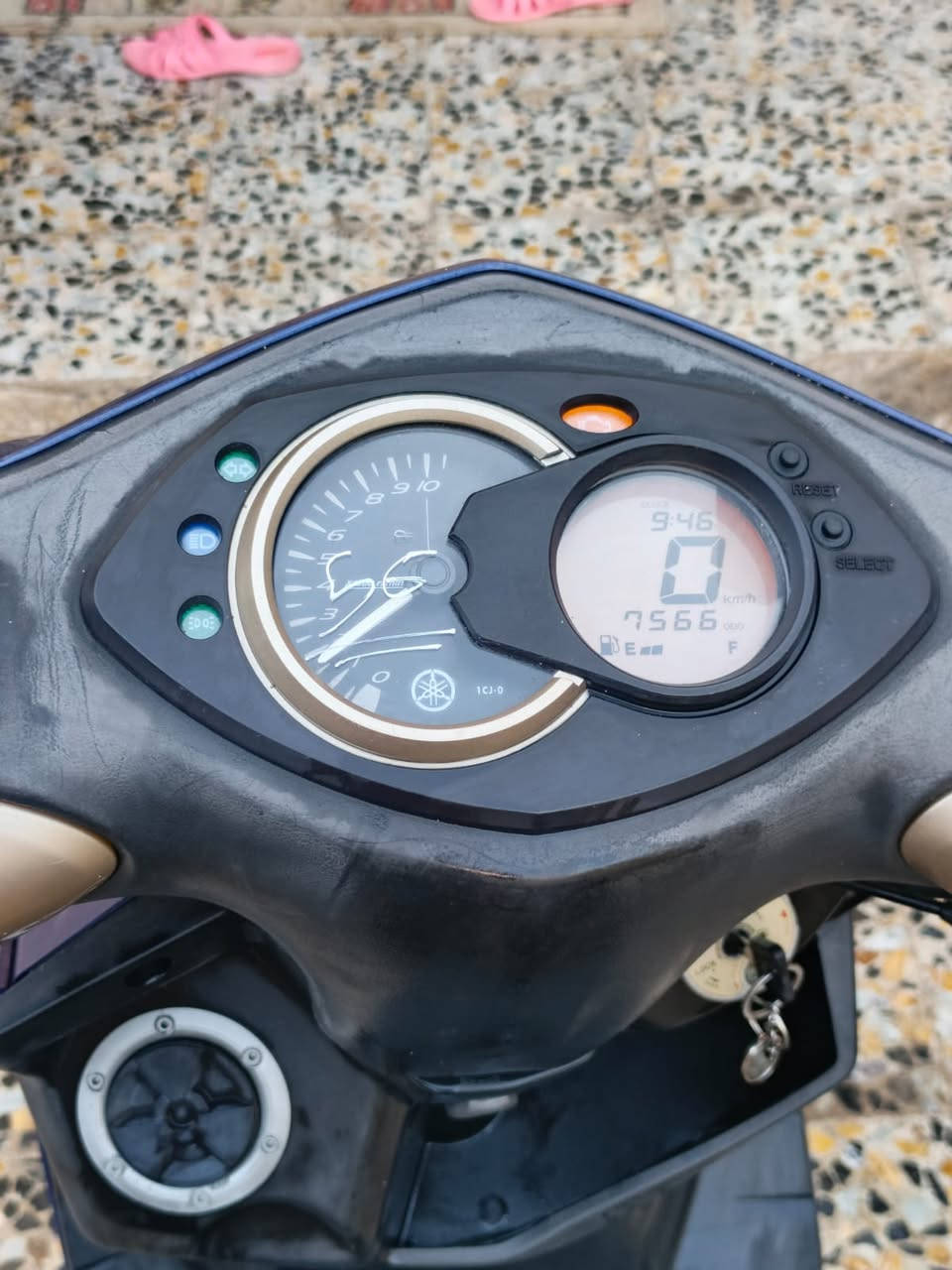 دراجة سكنس ياباني فحل نوزل
دراجة مكفولة من كلشي رمبة 
السعر مليون و600
البصرة / المطيحة 
***********
