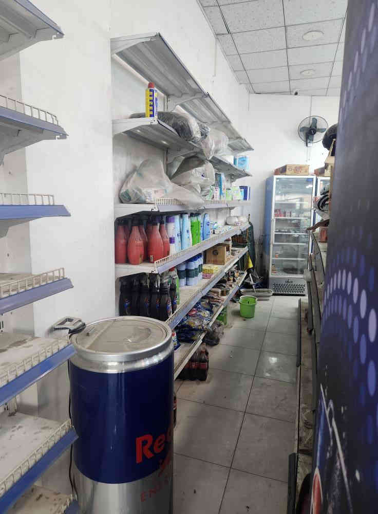 السلام عليكم رفوف اسواق ومجمدات عدد ٢  للبيع الموقع كربلاء الاستفسار الاتصال واتس اب او مباشر  ***********
