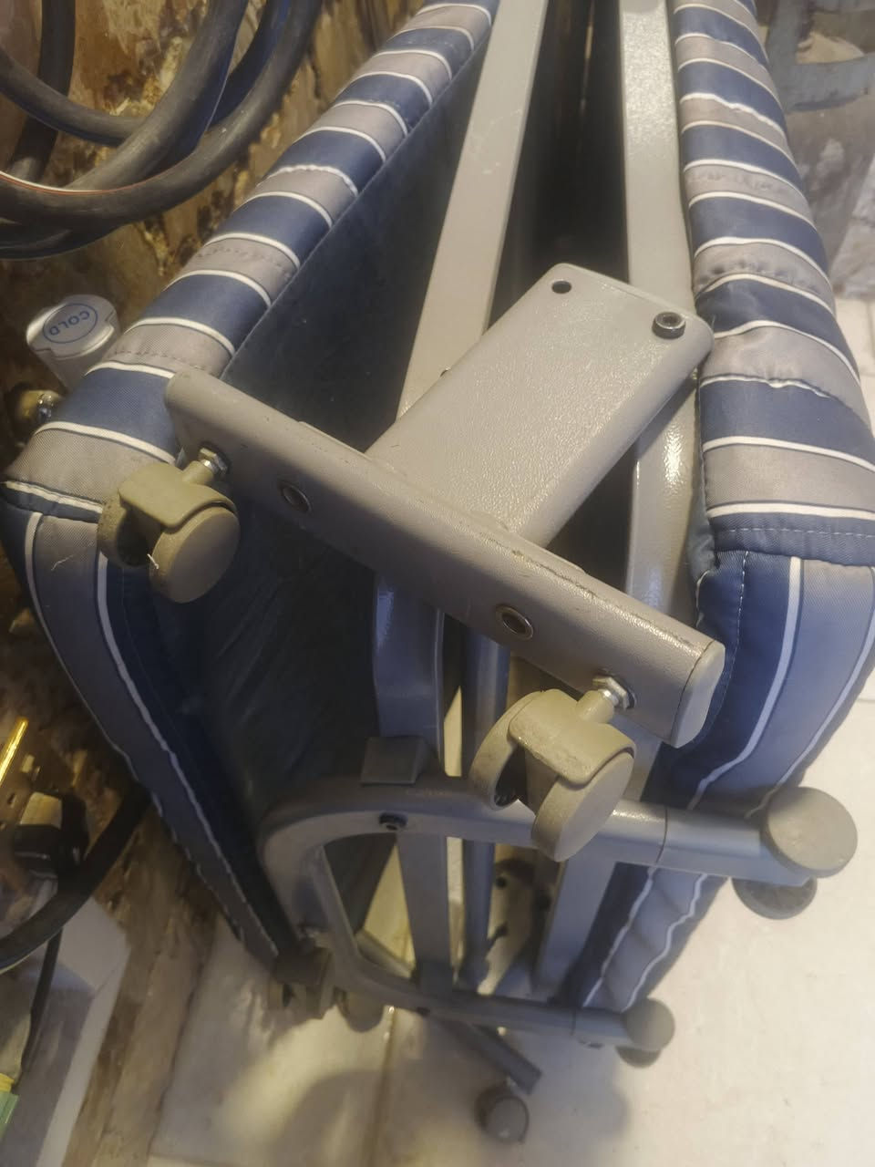 سرير كوري للبيع ينطبك كلش عملي ويا دوشكا السعر 50 الف


**إذا كنت صاحب هذا الإعلان وتريد حذفه لأي سبب، رجاءا أرسل رسالة إلى الدعم الفني**