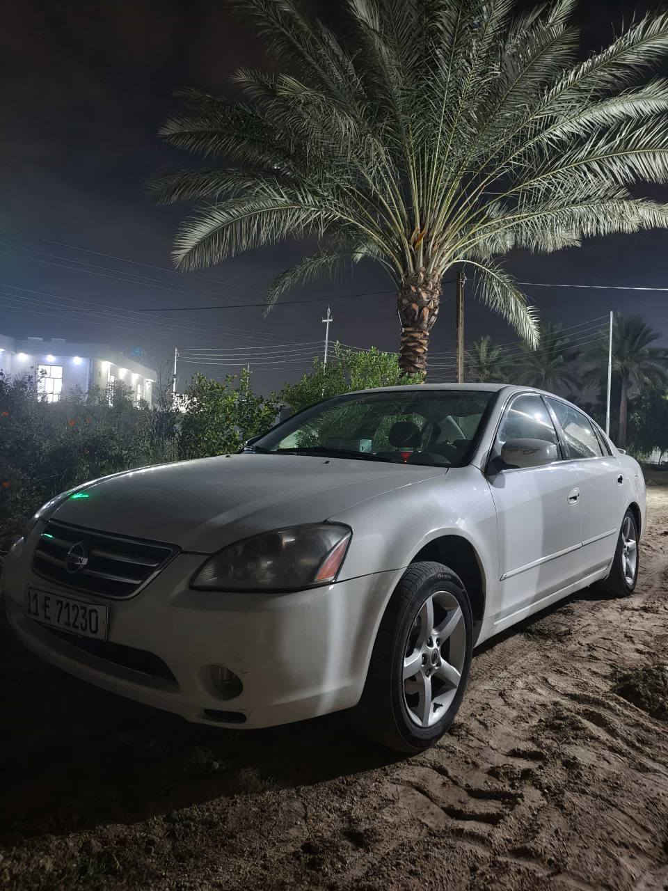 نيسان التما لون ابيض رقم  بغداد دولي مكفوله ،  بيها فقط جاملغ أمامي عكس سايق موديل ٢٠٠٥ باقي كله بلاد ، محرك ٦ سلندر ، صالنصات رياضي كير و محرك و كهربائيات مكفولات منظومة زنون #السعر ٦٣ و بيها مجال و ترهم مراوس حسب القناعه . للتواصل واتساب *********** . الفلوجة, الأنبار
