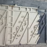 باب حديد رئيسي • بدون جرجوبه • باب خشب مع جرجوبه`,`بغداد`,`حي النصر