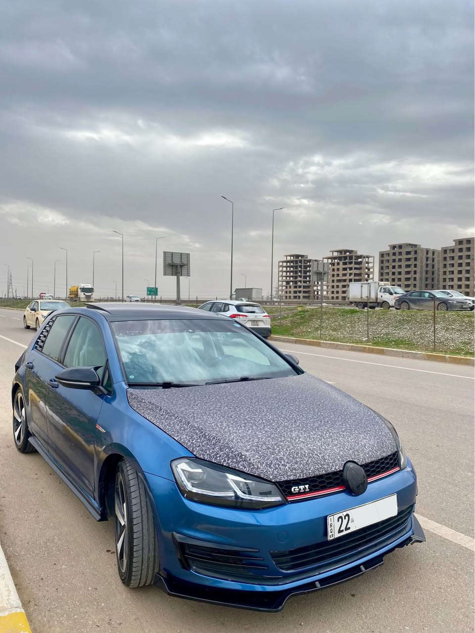 WV GOLF 
مۆدیل 2016
سیارەکە فول مواسەفاتە 
پانۆرامە 
شاشە گەورە و کامیرە ، کارپلەی 
ئاوێنە کارەبایی و رادار و هیتەر 
سیارەکە هەیکەلی کامل کرایتە GTI
ویل و دەعامی پشت و پێشی لایت و بەگ لایت چەمبەر و باڵی کامل کرایتە GTİ
سیارەکە ٢٣٠ هەزار غەرامەی لەسەرە پاش مەعامەلەی دەگەرێتەوە کریار رەقەم سەنەوی نوێیە تاوەکو 2029 
سیارەکە مەکینە 18 ی تۆربۆیە گێر و مەکینەی بەشەرتی فیتەر نەکرایتەوە نە دەنگی هەیە سیارەکە یەک دینار مەسرەفی تێدا نیە سیارەکە 4 پارچەی سبوغە بێ ژۆرێ نرخی ١١٢ وەرەقە و مەجالێکی کەم
بۆ زانیاری زیاتر لە کۆرەک و واتسئەپ پەیوەندی بکەن 
ژمارەی مۆبایل : *********** أربيل, العراق
