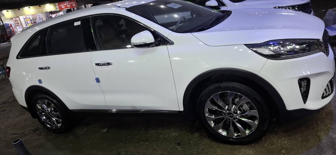 السلام عليكم . للي يدور الجديد سورنتو خليجي 6 سلندر موديل 2020 رقم بغداد مداور ثاني يوم كفاله عامه  ماشيه 86  الف حقيقي سياره بفضل الله بالكارتون ع وضع الشركه وبعد احله من الصور  مال جناي بالعافيه ع الياخذه معروفه مواصفاته كشنات جلد بلاد مكانه سماوه المركز استفسار *********** وبي وات ساب
