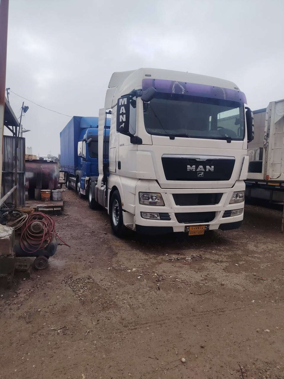 مان بريفان 2009مع فلات جوانب متحركه كير محرك بشرط محرك تاك سوبر 440بلادي كير اوتماتيك تبريد رتايتر شرط تحويل تخم تاير عربانه اي بي آيس بريك دسك مكان سياره كلار ***********
