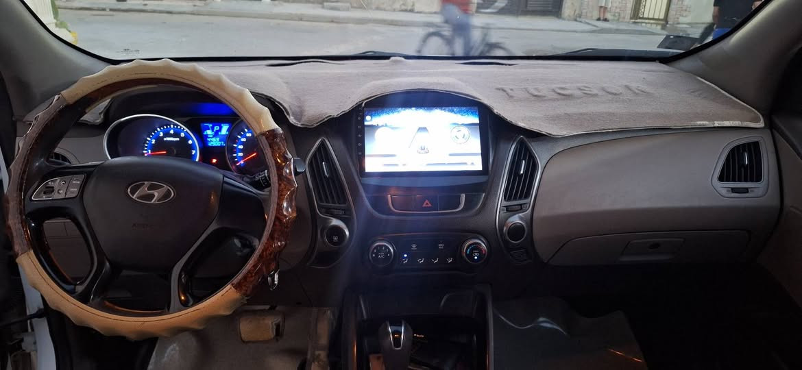سلام عليكم  توسان خلجية موديل 2015  رقم بغداد مكينة 2000دوش ماشية 130بيها بارد  موضح بلسونار الباقي كفالة تبريد خير من الله  السيارة خمسة ويل كب العنوان بغداد الغزالية رقم الموبايل السيارة باسمي  ***********  اعتذار من الرد على التعليقات
