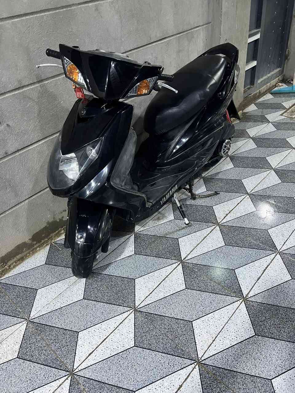 السلام عليكم للبيع سكنس فحل بوشه 58 شلعه ومعدل هاون كهربائيات كلها شغاله مابيه كل نقص بيه كلج خلفي رياضي اصلي وستاند صفح رياضي مكان حله السعر ٧٥٠ شراي يتصل ويدلل ***********
ملاحضه قبق لهندر موجود بس اني ماشاده
