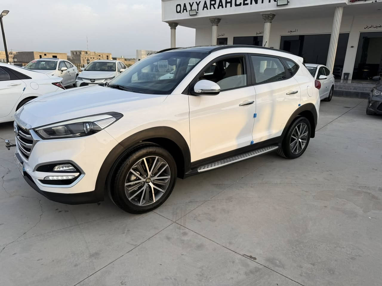 السلام عليكم للبيع تكًسون 2017 وارد خليجي كوري ويل كروم بانوراما تحكمات ستيرت جهتين لايت ليد وعدسه بلاجكتورات بك لايت ليد دوسات بلادي يدات نيكل قطعتين تبريد داخل لونين اشاير مري سياره جديده وضع شركه ماشيه 70 حقيقي شرط الفحص سويجين شركه بسم شخص من الشركه هزه وفحص وسنويه وارقام جديد تحويل وكاله ثاني يوم طخم صدر تاير محرك كير كله بشرط مكان السياره جنوب الموصل القياره ***********
