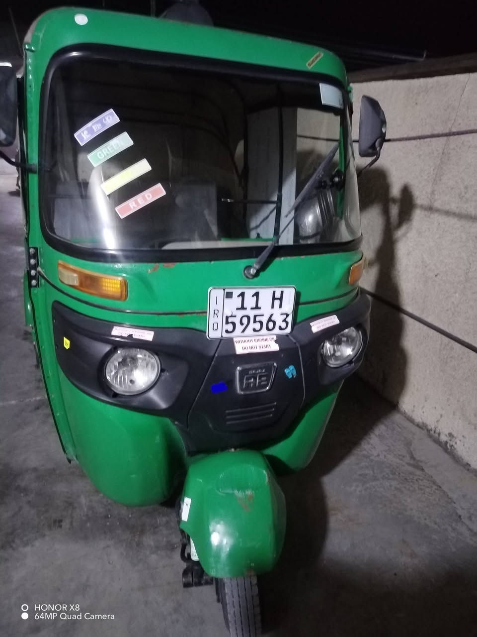 سلام عليكم تكتك للبيع موديل 21 شهر 11 يوم 28 تكتك بسمي سعر 8200 وبيها مجال حك الجيه مامتواجد بلفيس اني مكلف بلنشر اتصل وتدلل ***********
