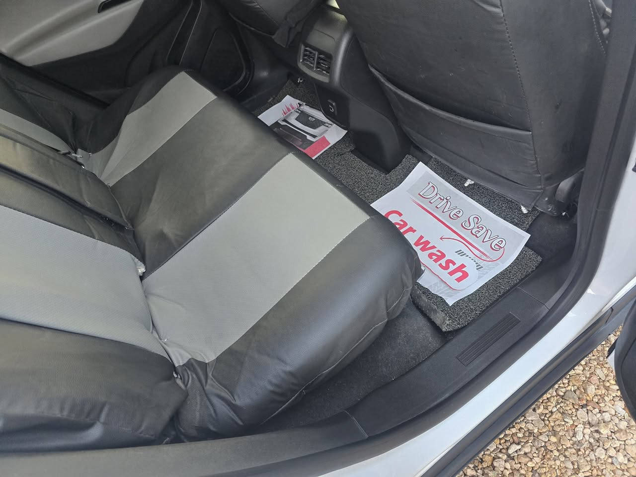 السلام عليكم كونكس موديل ٢٣ ابيض اللون سياره مكفوله من ضربة  بصمة أبواب بصمة داخل لونين كشنات كهرباء ساسيد بريك دكمة بدون رقم مكان سياره حله سياره جديده سعر ١٦٥ بدون رقم  *********** تواصل واتساب
