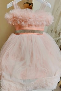 فساتين أطفال • يلبس سنتين • جديد/ملبوس مرة