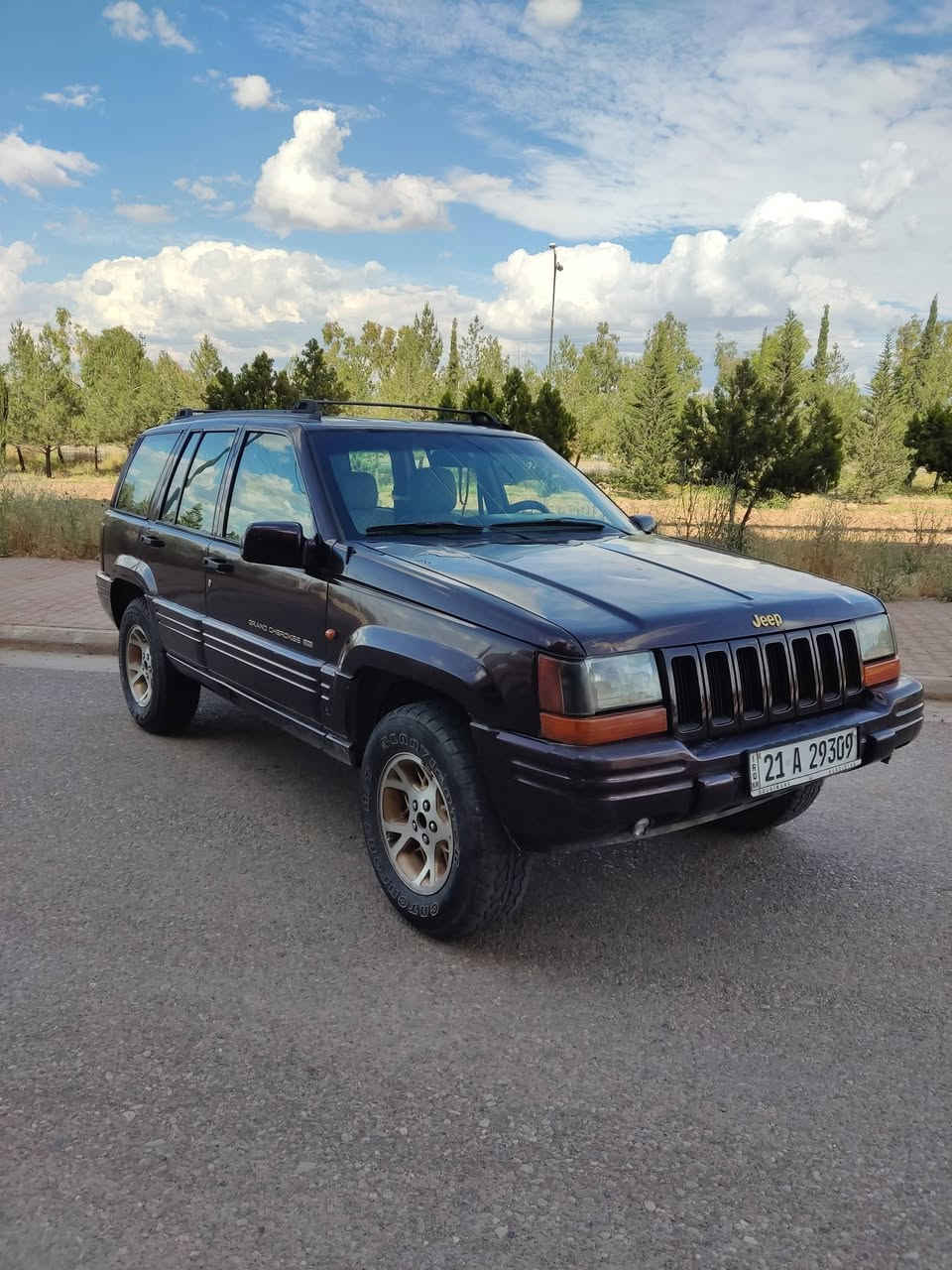 جێب گراند چیرۆکی مۆدێل 1997 گێر و مەکینە بەشەرت  مەکینە V8 تەبرید سارد و گەرم کوشن جلد کوشن هیتەر کوشن کارەبا ڕەقەم تازە بەناو خۆمانەوەیە کارتی بەنزینی هەیە هیچی پێوە نییە سبوغ و لێدراو هیچی نیە سعر 58 معامەلەیە برایانە


**إذا كنت صاحب هذا الإعلان وتريد حذفه لأي سبب، رجاءا أرسل رسالة إلى الدعم الفني**