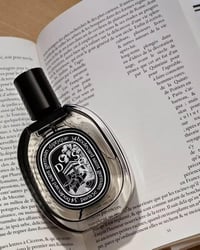 السعر 145$ عطر ديبتيك دو سون أودوبارفيوم75مل  يستمد ماء عطر دو سون من ...