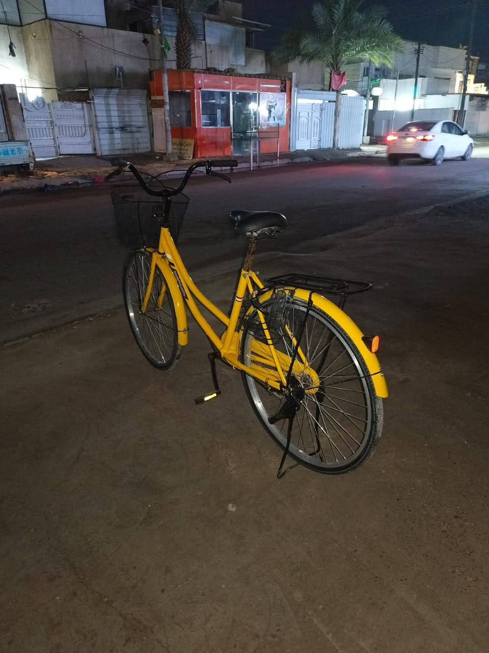 سلام عليكم بايسكل بناتي جديد للبيع كامل مكمل حجم 26 مكاني بغداد شهداء البياع الاتصال *********** متواجد واتساب ومازنجر ومستعجل عل بيعته
