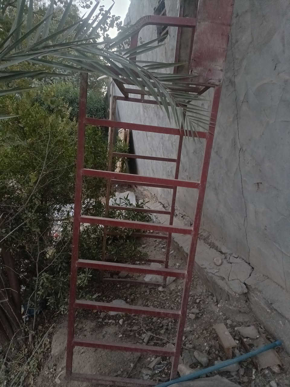 متاح. محجر ستوته للبيع العنوان كربلاء طويريج الرجيبه ***********
