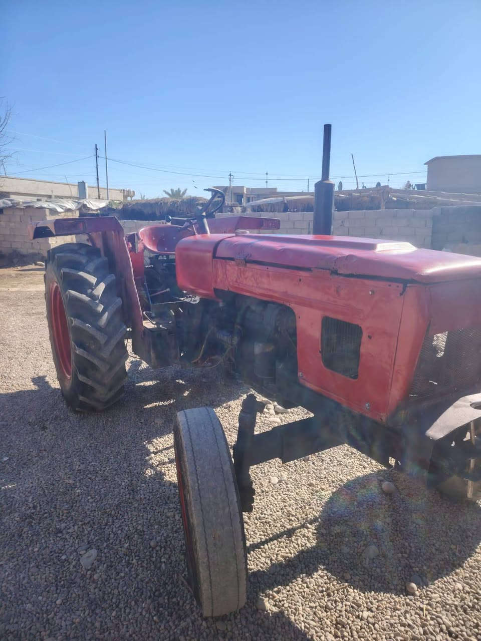 السلام عليكم عنتر ٧١ للبيع رقم نينوى  محرك معمر جديد ستيرن شركه  هودر ليك شغال والباقي شوف العين السعر ثلث ملأين وبيه مجال  العنوان صلاح الدين قضاء الشرقاط قريه الخضرانيه ***********
