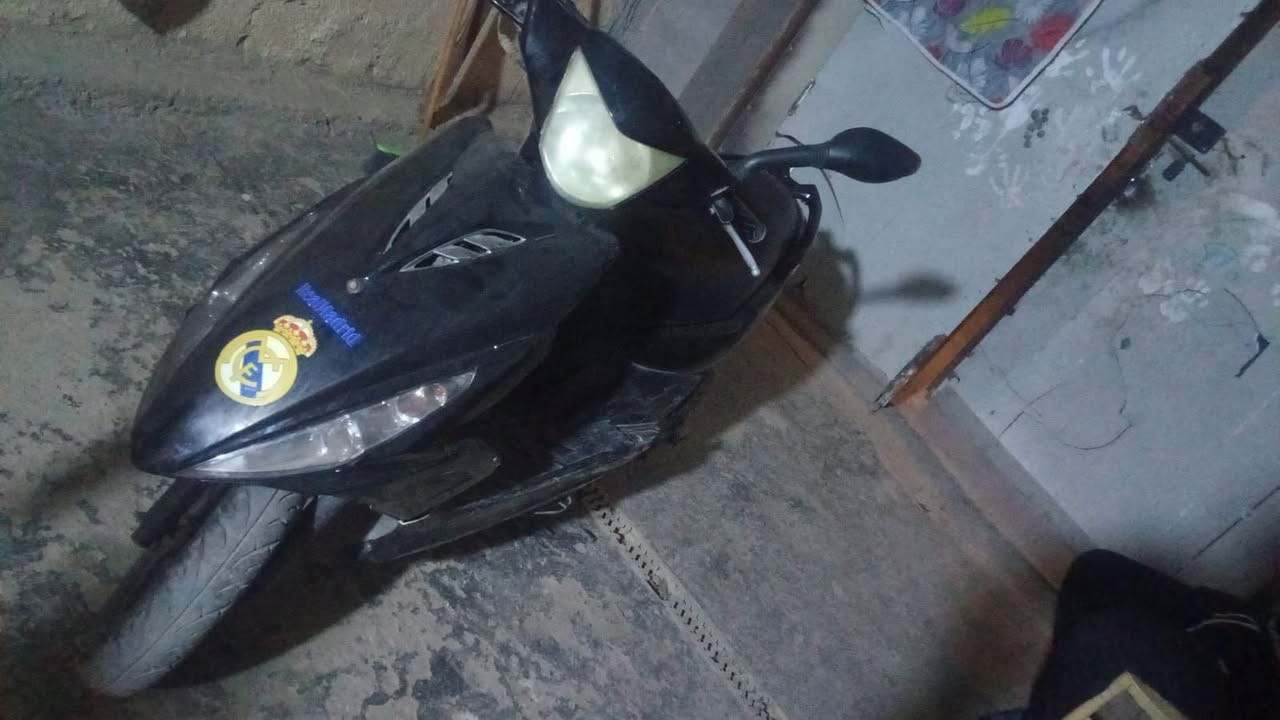 السلام عليكم شباب دراجه ماكس مضلع خير من الله كامله كهربايات كامله مكينه خرسه مابيه صوت لسعر 500 تواصل *********** لمكان لشعب قرب محطه سمه بغداد
