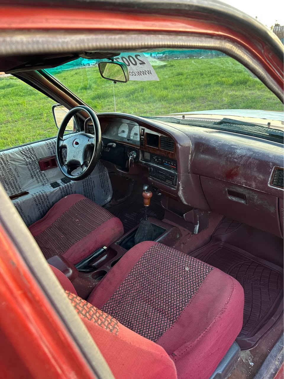 پیکاب دێر بۆ فرۆشتن 
سعر 25معامەلە 2007مەکینە بەخ 
گێر مەکینە ئەکسل شانسی بەشەرتی ١٠٠فیتەر زۆر مەزبوتە 
زۆر بە کێشە عەینەو کلاجی تازەیە
مەنەفێستی عەسلی فسفۆری خۆی هەیە هەموو وەرەقەکانی داخل بونی ماوە 
موسو براوە وەرەگەراو بەشەرت
ناو سور قولاب جام کارەبا 
ناوبۆدی نەرزیوە مال کاسبیە 
شوێن چەمچەماڵ ژم وەتساب***********
*********** شمشمل, السليمانية
