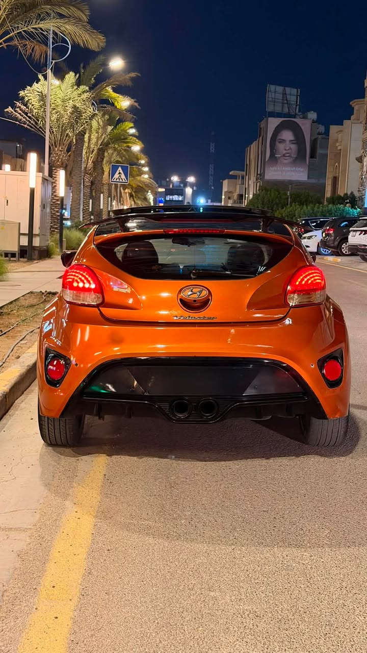 السلام عليكم
فولستر veloster
مديل : 2013 امريكي
ماشية : 112mi الف
فئة : فول مواصفات
بصمه بانوراما بصمة ابواب 
تحكم ستيرن فول مري قلاب كروز سرعه
كشنات جلد تدفئة تبريد شاشا كبيره كامرا خلفيه
حساسات مكينه جديده 1600 مرغوب و كير At
جاهزه السياره للأخير بدون اي نقص ونظيفه كلش 
السياره حادثها جاملغ وبنيد فقط وسياره اثر جراد رشيتها جلاتين فقط بدون معجون وواضح ع سياره 
رقم بغداد هزه رقم سنويه كله جديد بسمي 
عنوان : بغداد اليرموك
السعر: 78$ ورقه وبيها مجال بسيط..
***********
