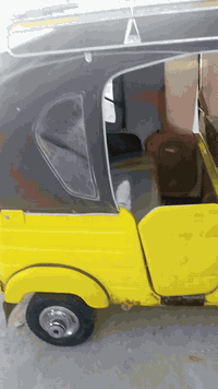 السلام عليكم تكتك باجاج موديل2019. رقم وسنويه 
مداور ثاني يوم تكتك حلو وجاهزه  من كل النواحي مصبوغه للجماليه بيه ضرب بلغد ومصلحه كهربائيات كمله للأخير .السعر 5مليون وبيه مجال للطيبين  .العنوان ناصريه سوق الشيوخ 
***********
