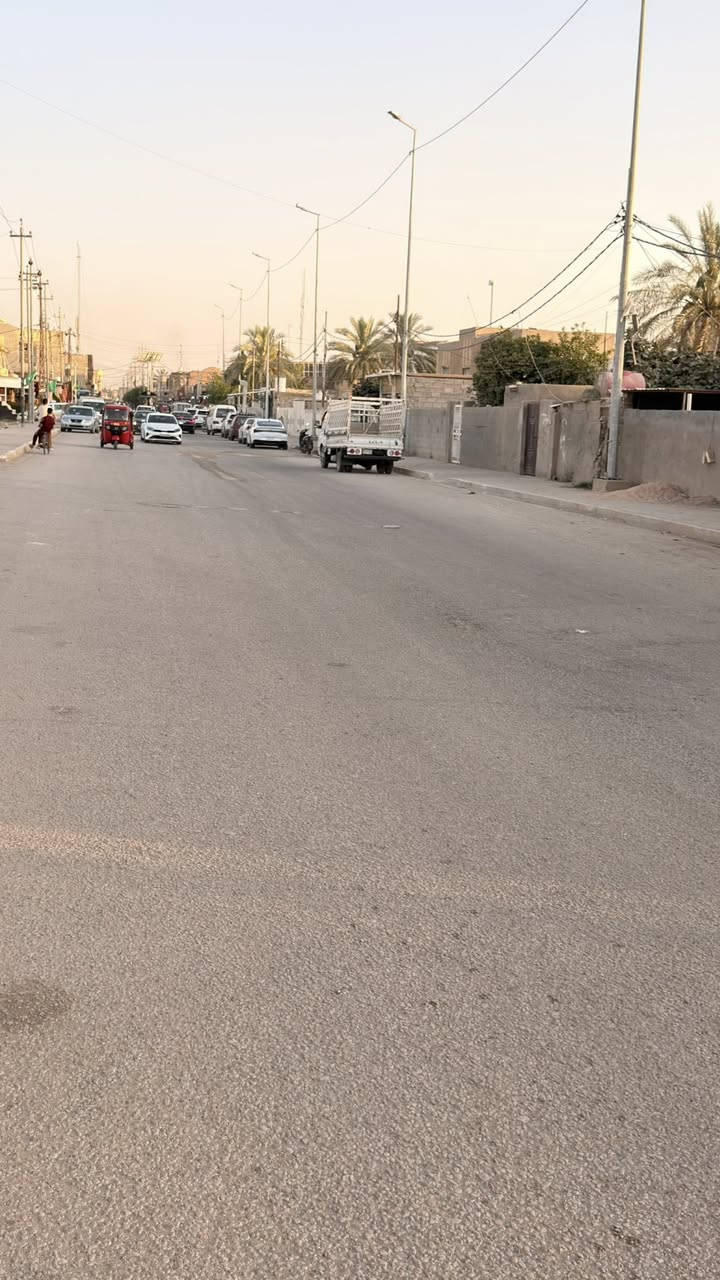 بسم الله الرحمن الرحيم يعلن مكتب الرنين للعقارات عن توفير 
(قطعة أرض طابو صرف تجاريه للبيع )
القطعه ركن 
المساحه 220 متر وجع 10 متر نزال 22 متر 
تحتوي على 4 محلات 
قطعه استثماريه جيده 
السعر المطلوب 200 مليون قابل للتفاوض 
الموقع /السده / مقابيل مدرسة الازدهار للبنات / بداية حي الري
للاستفسار والطلب زيارة مكتب الرنين او الاتصال
***********/مرتضى
***********/المكتب
