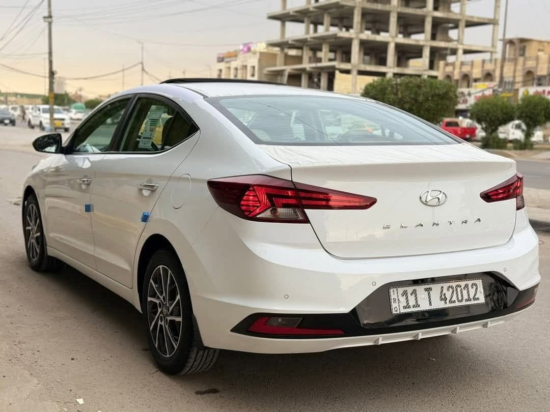 سلام عليكم 
النترا 2020 خليجي
فول مواصفات للاخير...  1/1
مكفوله من الصبغ والتبديل والبارد كفالة 
ماشيه 38 الف حقيقي 
جديده اخت الزيروووو 🤩
مكينة 2000 دوش 
رقم بغداد بإسمي تحويل مباشر 
سيارة جديده بوضع الزيرو كلها على وضع الشركة. 
مكان بغداد علي الصالح 
للاستفسار *********** وتساب

