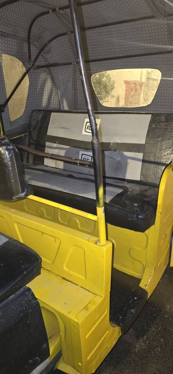 السلام عليكم شباب الشراي فقط اتصل مو شراي لا تراسل ولا تشلع كلبي كبل اكلك انباعت تكتك موديل 20 رقم وسنويه لوحات محد مستلمهن لا عليها وصل ولا مدكوكات على التكتك تعمير عام مجفته محركه اخرس مصبوغه عام وشرط المداور راعيها موجود متا ماتريد تداور تريد مقطعها قبل الصبغ هم موجود اي استفسار اتصل فقط *********** تعمير عام تعمير عام تم حبيبي وكلشي كدامك ولا جاي اغشك
