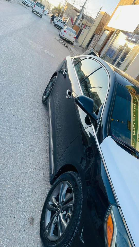 السلام عليكم
للبيع سوناتا 2018 فئة سـبورت فول 1/1 وارد امريكي

رقم دولي سنوية جديدة بسمي

🔺حادث :موجود بالصور ورقم الشاصي مرفق مع الصور

🔺ماشيه:95 ميل حقيقي 

🔺مواصفات السيارة 1/1

🔺بصمة تشغيل

🔺بصمة ابواب

🔺بصمة جنطة

🔺فتحة سقف 

🔺شاشة كبيره

🔺كامرة خلفية دوارة

🔺كشنات جلد اسود

🔺كشنات كهربائية

🔺كشنات امامية تدفئة 

🔺رادار جانبي بالمري

🔺اشاره ليد جوانب

🔺انارة ترحيب عند الاقتراب

🔺زينون عالي ناصي مع كشافات LED

🔺محرك 2400 GDi 

🔺 تحكم استيرن

🔺 شفتات استيرن

🔺 ثلاث انظمة قيادة

🔺 نظام ايكو ( اقتصاد بانزين )

🔺 نظام سبورت ( وضع رياضي )

🔺 وتظام نورمل ( عادي )

🔺 بلوتوث + حاكية

🔺 مدخل AUX + USB

🔺 مانع انزلاق

🔺 مثبت سرعة

🔺 سستم نيكل كامل

🔺 تخم تاير

🔺 وباقي المواصفات معروفه بالسبورت

السعر 140  🔺🔺🔇🔇👉🏻

***********
