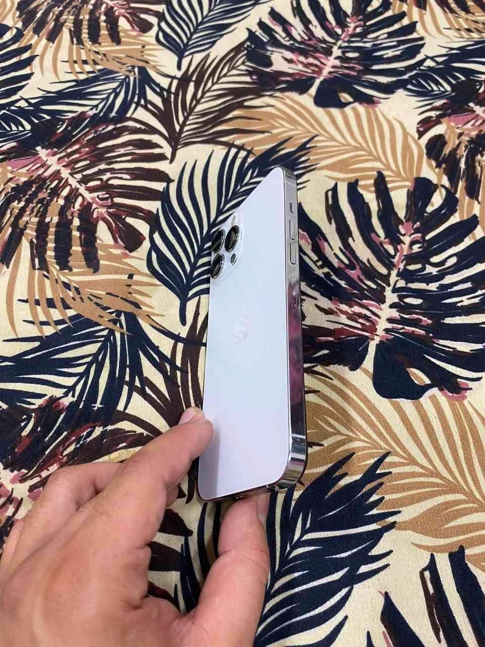 🔥 للبيع – iPhone 13 Pro Max | 256GB 🔥
✨ جهاز نظافة 100% – أخو الجديد، مرتب وكامل مكمل.
🛠️ مبدل شاشة وبطارية أصليات ويعمل بكفاءة ممتازة، بدون أي ملاحظات.
💾 الذاكرة: 256GB.
💰 السعر:٤٦٠ألف  فقط 
📍 العنوان: بغداد – البياع.
📲 واتساب ***********
🚚 يوجد توصيل داخل بغداد
