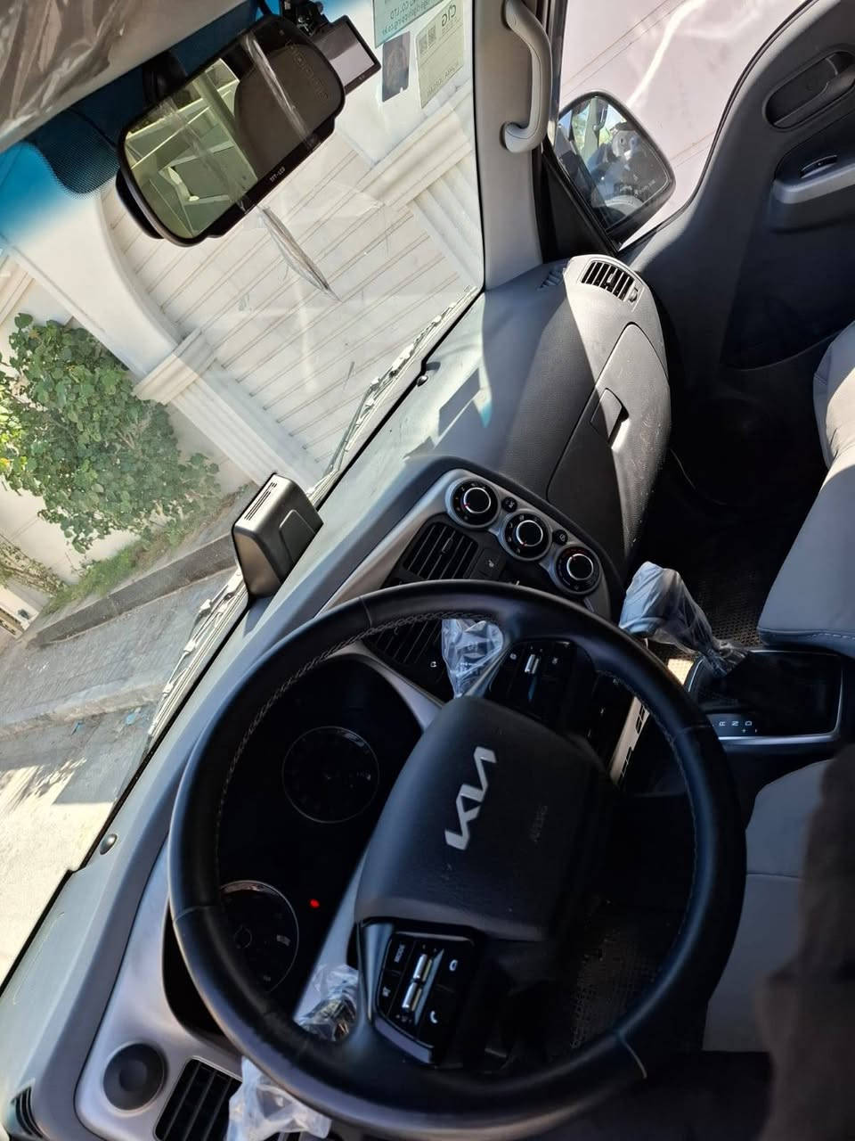 سلام عليكم من رخصت مدير الكروب بنكو مسكر دبلو 2023 مكفوله كفاله عامه سياره زيرو ماشيه ٢٨ الف اوتماتيك فول مواصفات  رقم بصره تحويل مباشر مكان بصره سياره خير من لله السعر خاص الرقم ***********
