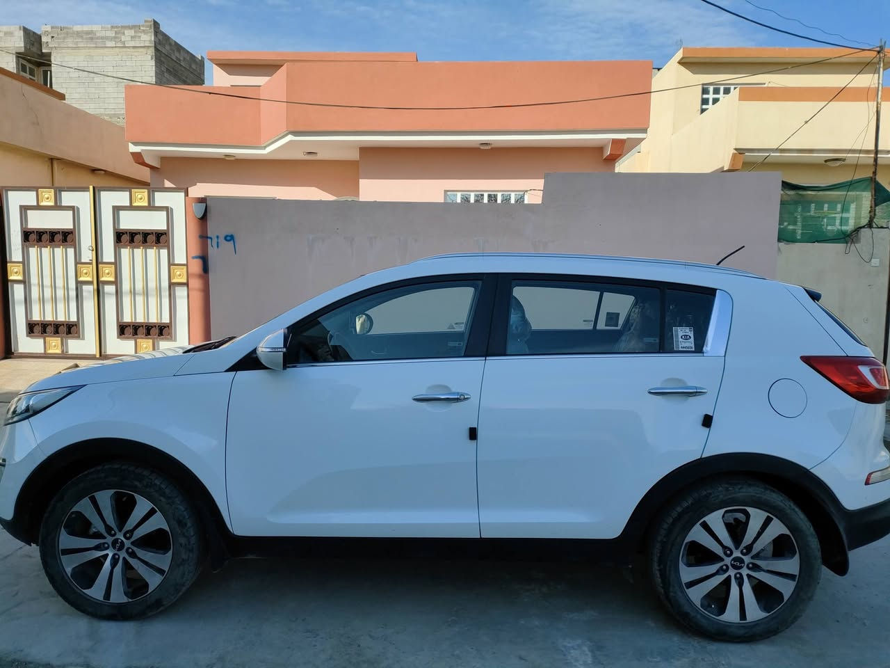 كيا سبورتج 2010فول
سنويه جديده شرط التحويل 
مكفول من صبغ الضرر
سعر:147
***********
