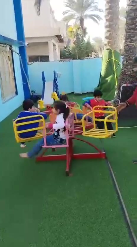 عالم الألعاب تجهيز روضات ومدارس ومنتزهات ***********
