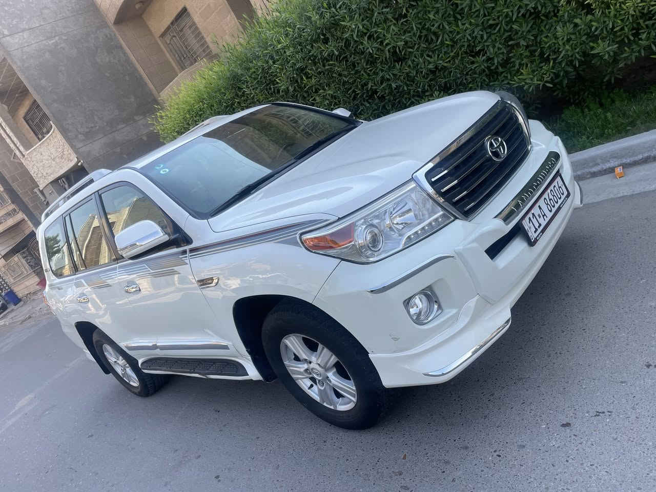 لاندكروز ستينية ٢٠١١ محدث ١٤ بريم فول مواصفات سيارة كلش نظيفة وجاهزه مابيها اي نقص غرفتها جديدة صدرها جديد ماشيه ٢٠٠ الف سيارة جديدة مكفولة من ظربة والصبغ بيها فقط بارد موضح بالسونار مكاني بغداد الاعظمية السعر ٢٨٨ ورقة 
اتصال ***********
