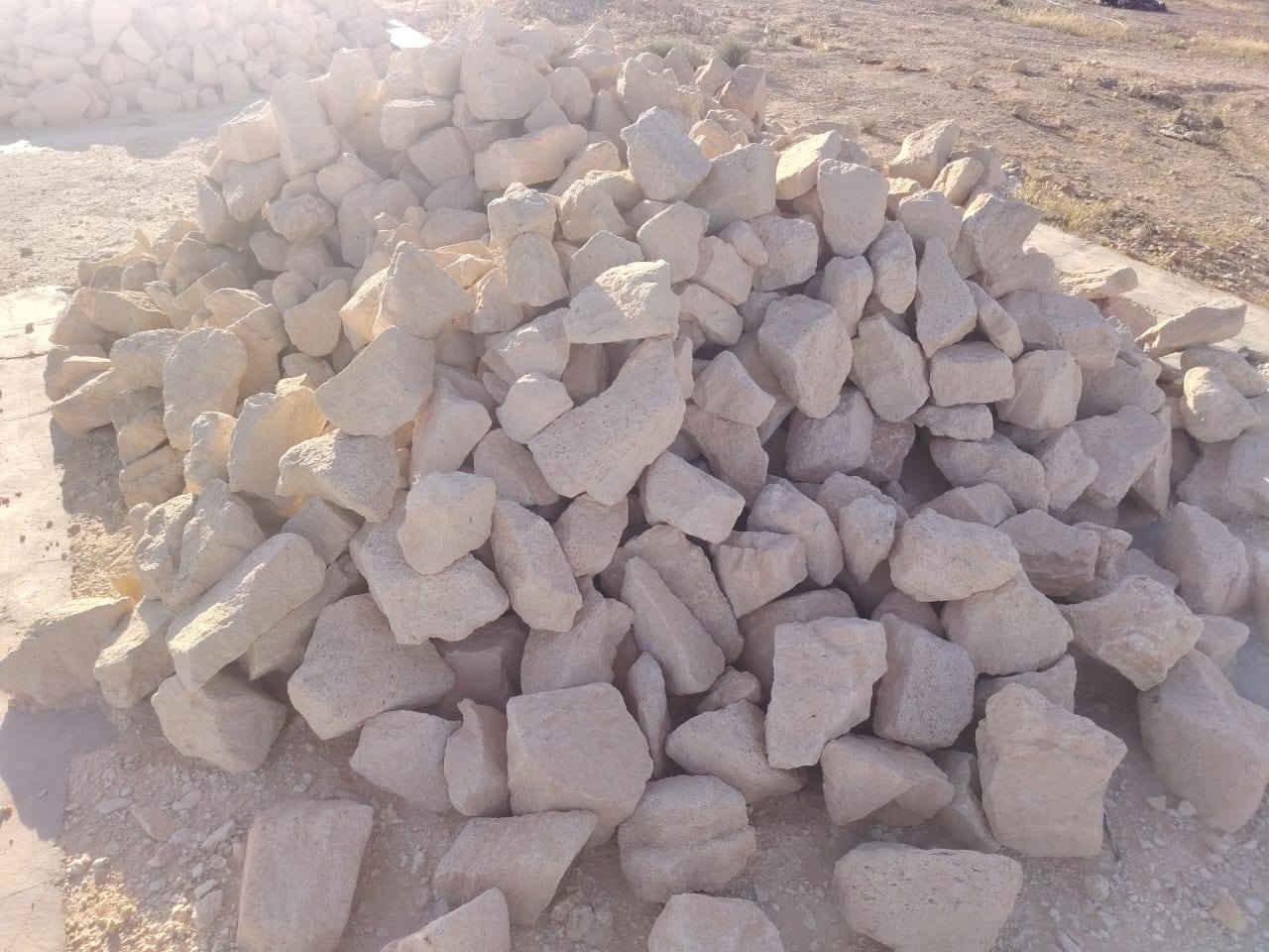 سلام عليكم قطعة ارض للبيع القطعه عليه 8كلابات حجر ودرب رمل مكان القطعه سبحاني سعر خاص
ول شراي يدلل
***********
