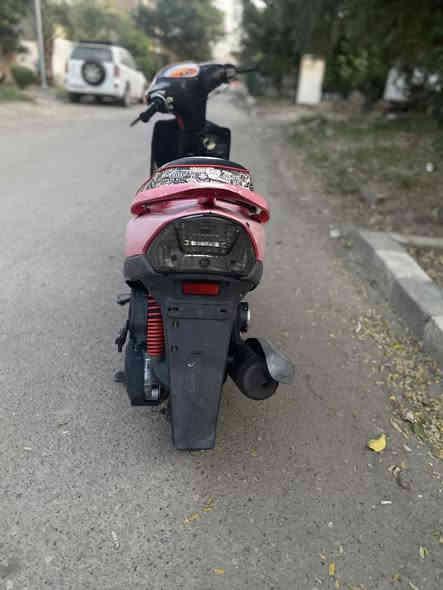 السلام عليكم دراجه ماكس عدله 120 للبيع دراجه بحالة الوكاله مكينه ناعمه ما تسمعلها صوت دراجه نضيفه شلعه معدل سعر خاص 
للاستفسار *********** وبيه واتساب 
المو شراي لا يخابر ولا يتعبني مكاني بغداد الاعظميه
