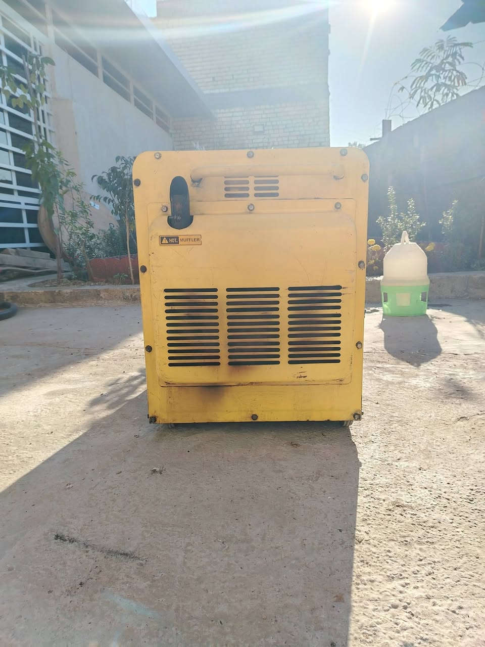 السلام عليكم مولدات كاما كاتم شغالات على الفحص عدد 2 السعر 450 الف للمولدة الوحدة المكان بغداد حي اور ***********
