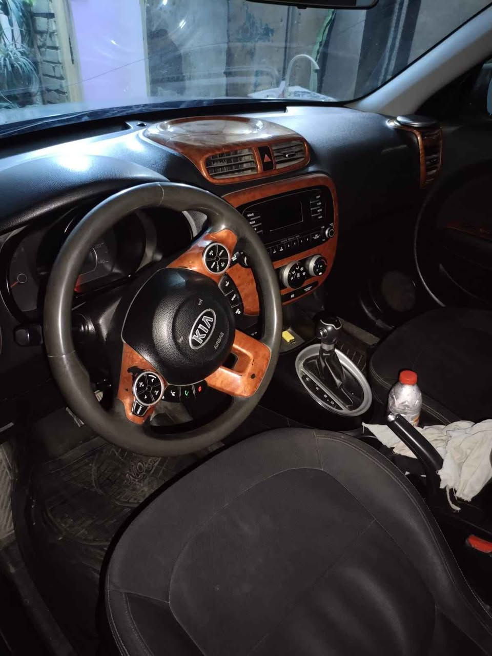 كيا صول موديل ٢٠١٤ السيارة جدا نظيفة ممدود عليهااا اسبانة مواصفات ضرر بيبان وجاملغات اماميه حادثها تخريب ايرباكات سليمة محرك 1600 للتواصل الاتصال على الرقم *********** بغداد, العراق
