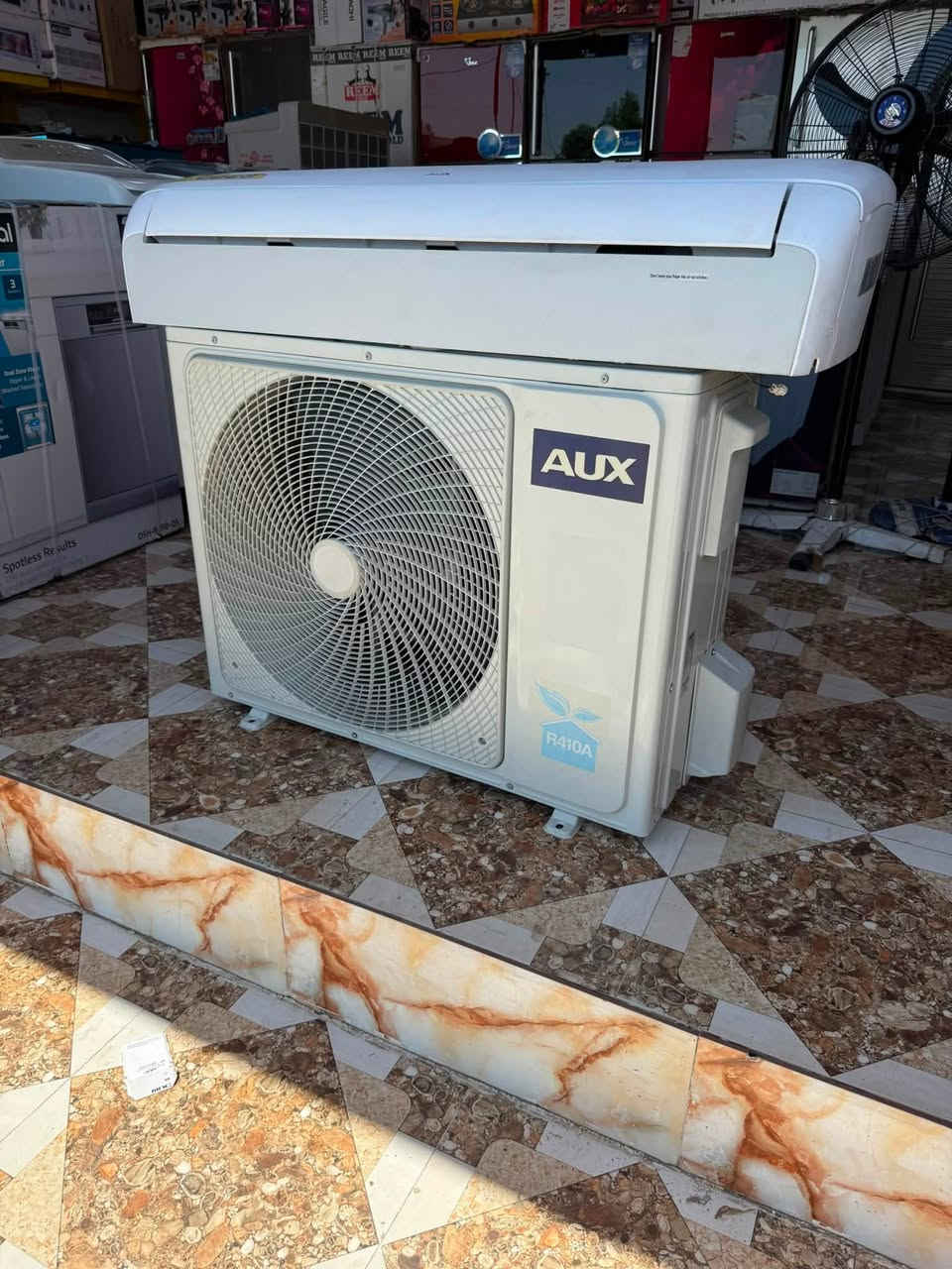 سبالت اوكيا . اوكس 2طن موديل 2023 استخدام شهرين او اقل عنواني الرمادي شارع الجرايشي خابرني وتدلل ***********
