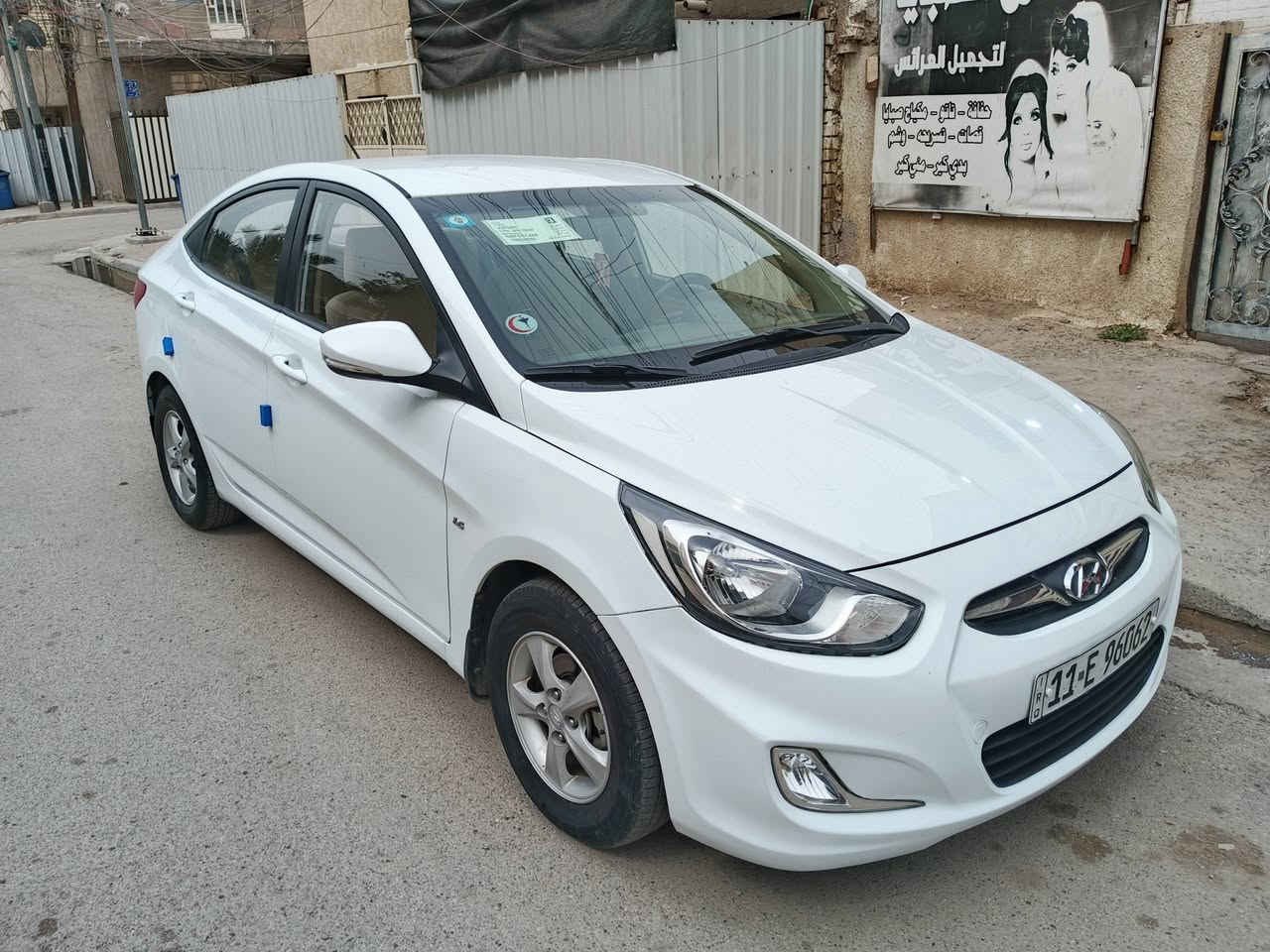 السلام عليكم للبيع اكسنت موديل  2013  وارد خليجي مال الشركه العامه السياره جديده قطره صبغ ما بيها  من عده الدوسه او الدعاميه المامي محرك  1600  دوش مكفول كير مكفول السعر  98  او بيها مجال بسيط مكان السياره كراده شارع الصناعه او الغدير رقمي  ***********
