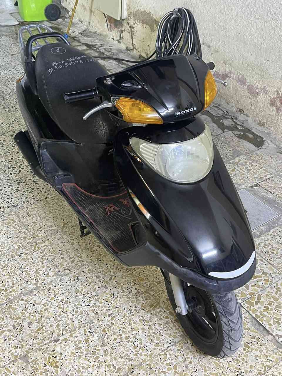 السلام عليكم   
سبيسي ياباني مجفته تجفيف درجه اولى غراض اصلية
دراجه كامله خير من الله
نكرة سلف . كهربائيات كامله 
كفرات اصليه ام الختم 
دراجه ماعوزها شي كاملة للاخير 
السعر ٦٠٠ وبخدمتكم 
للاستفسار خاص موجود او الاتصال على الرقم ***********
