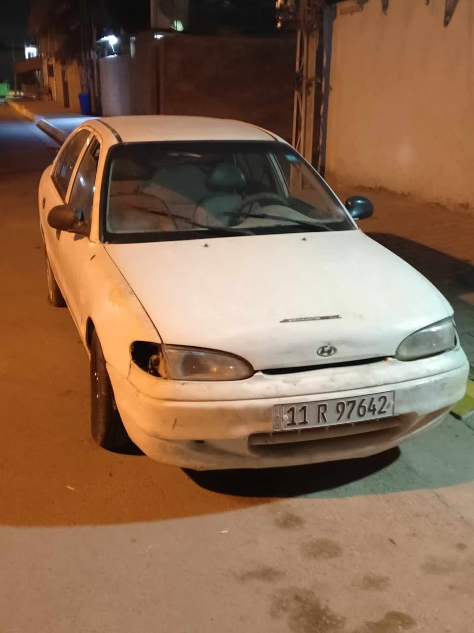 للبيع سياره نوع اكسنت  السعر ٢٠ ***********  اتصل على الرقم  ابيع رقم   شغاله  وتمشي  مكاني الصويره
