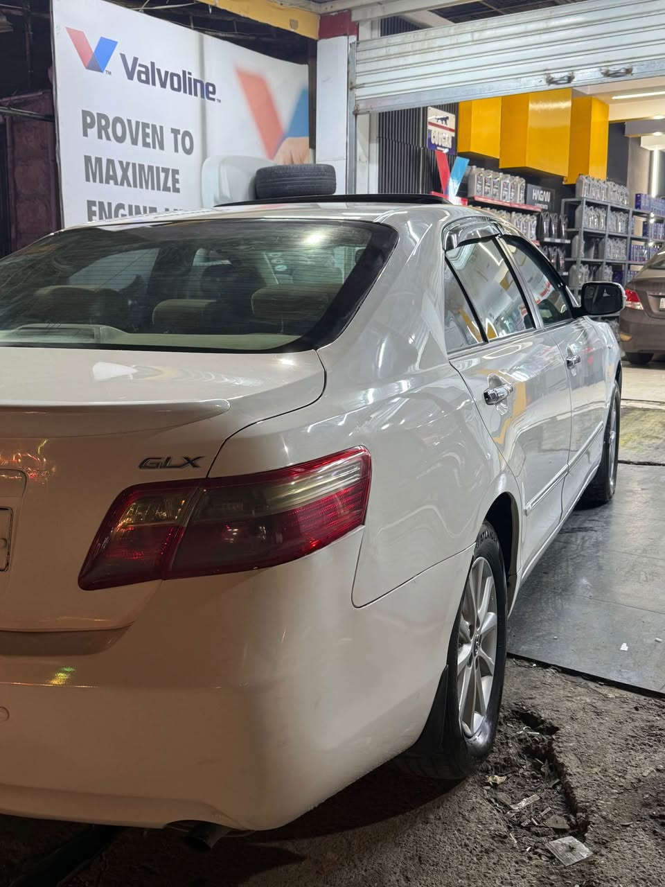 توياتا كامري موديل ٢٠٠٨ فول مواصفات سلايد و سيدي بوكس مواصفات glx سةيارةي تا بلي جوان و گير و مكينة و هةموو شتي بةشةرت سنوي و رقمي نويه جاملغ و بونيت صبغه و شاصي بةشةرت سعري ١١٣ مجاليكي كةم 
*********** واتس اب أربيل, العراق
