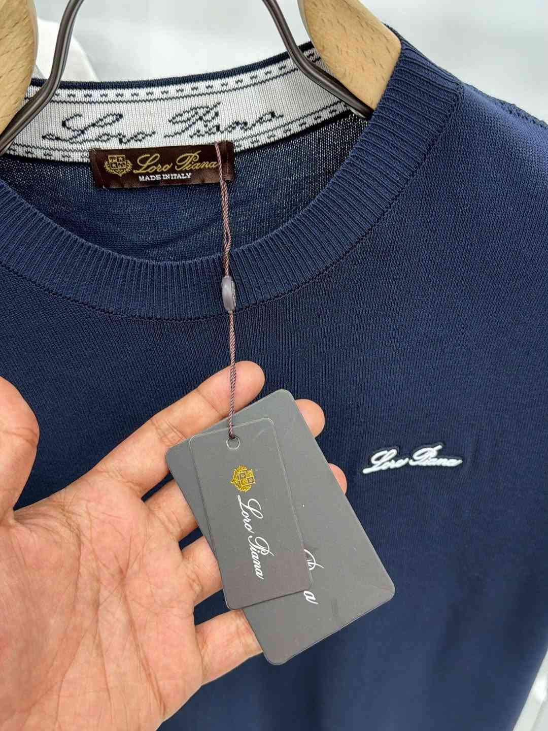 طه العايد 
جودة أنت تستحقها 🤎
تشيرت تريكو قطن قياسات  M L Xl Xxl 
علق بـ تم يوصلك السعر ❤️🌿


**إذا كنت صاحب هذا الإعلان وتريد حذفه لأي سبب، رجاءا أرسل رسالة إلى الدعم الفني**