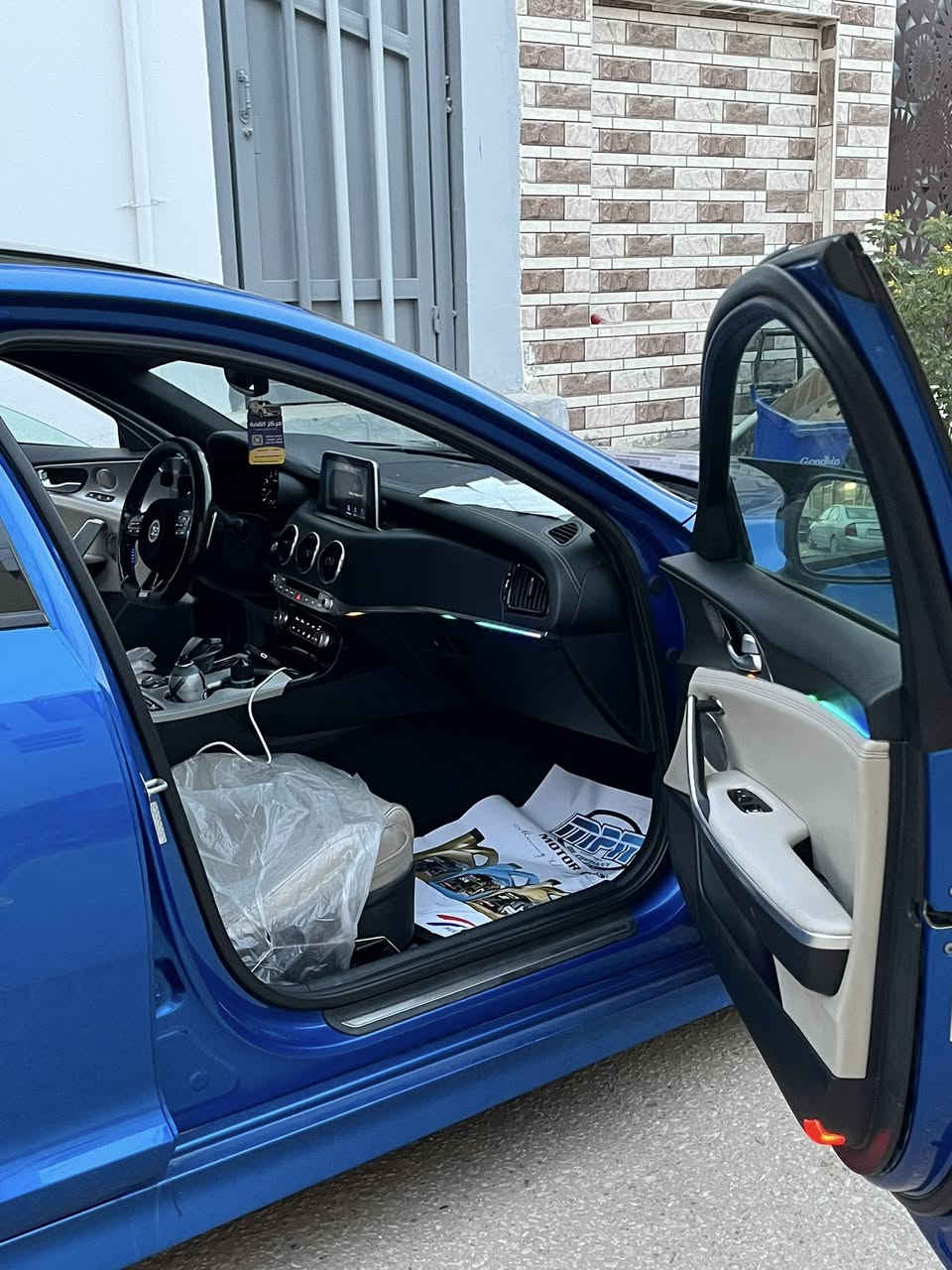 ستنكر موديل 2018gt2 بيع او مراوس 
v6  3300تون تيربو🚀
المواصفات gt2 معروفه فول عله اخر حبه
عليه اكسل قفل 
عدسه عين شيطان 150حركه 
لد محيطي لداخل اخر اصدار
شوت رياضي 
حادثه موجود صوره وبل عراق صار بيه جاملغ ثاني وبنيد بدون تبديل يعني 3قطع صبغ
مكاني نجف ***********اتصال واتساب موجود
السعر 180وبيه مجال
